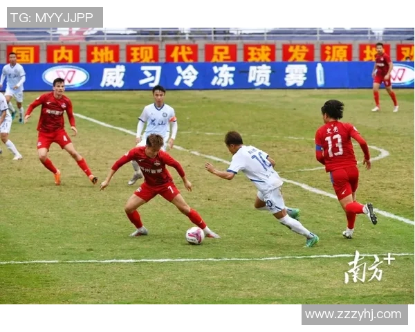 冠军足球教练训练全攻略助你打造顶尖球队的成功秘诀与实战技巧